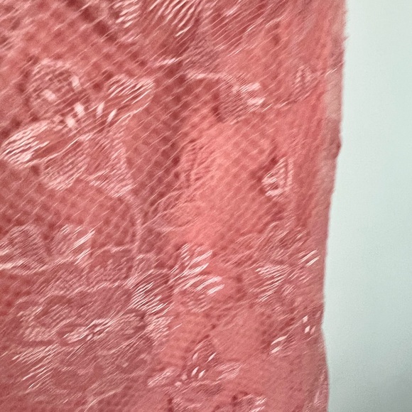 Elegant Pink Strapless Lace Dress - Picture 8 of 12
